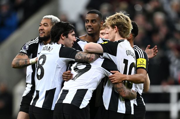 Newcastle United vence oito jogos consecutivos